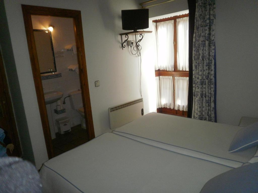 Hostal La Posada De Zocodover Toledo Værelse billede