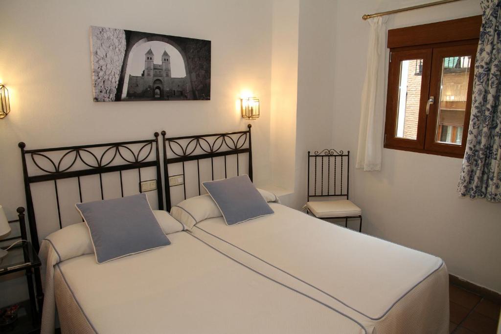 Hostal La Posada De Zocodover Toledo Eksteriør billede