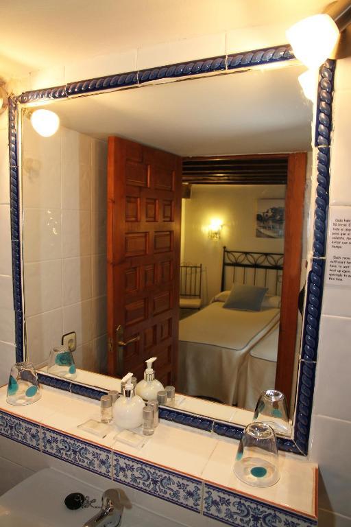 Hostal La Posada De Zocodover Toledo Eksteriør billede